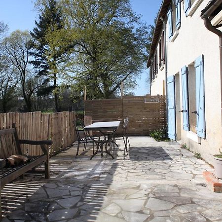 Fleurs De Brenne Gite Neuillé-le-Lierre Exterior foto
